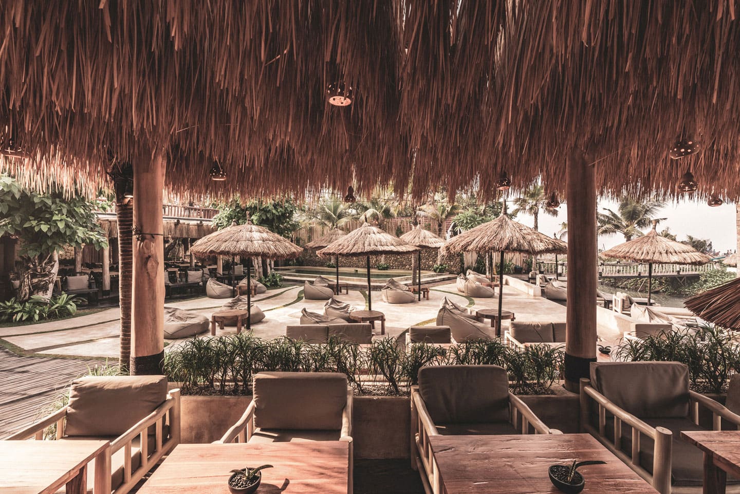 Mano Beach House — Restaurant