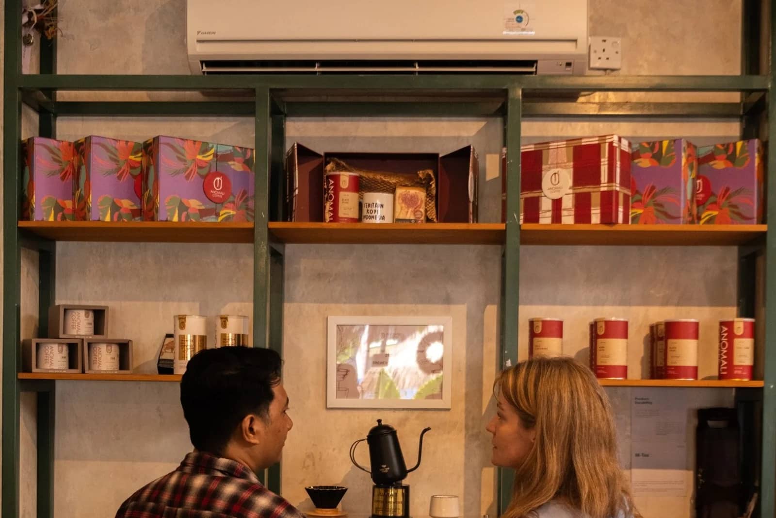 Anomali Coffee Ubud — Café