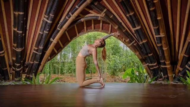 Alchemy Yoga & Meditation Center Uluwatu — Yoga