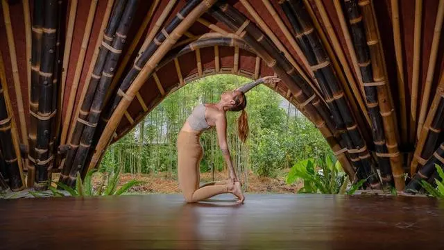 Alchemy Yoga & Meditation Center Uluwatu — Yoga