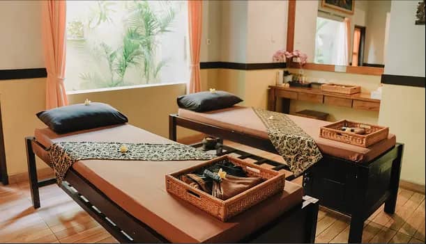 Royal Orchid Spa — Wellness