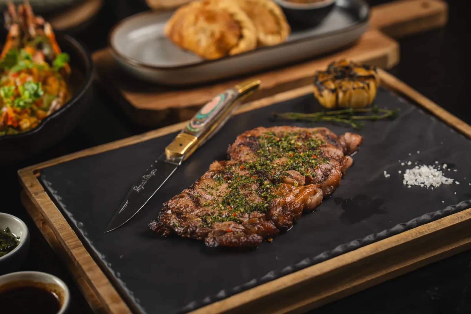 DAVA Steak & Seafood — Restaurant