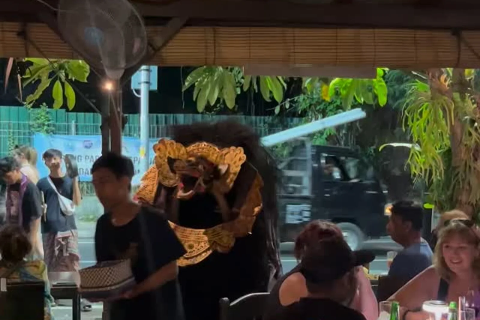 Warung Little Bird — Warung