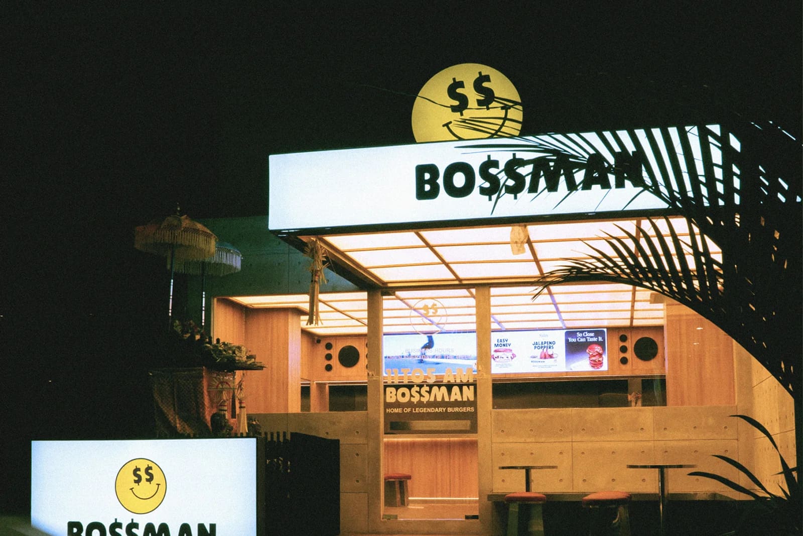 BO$$MAN — Restaurant