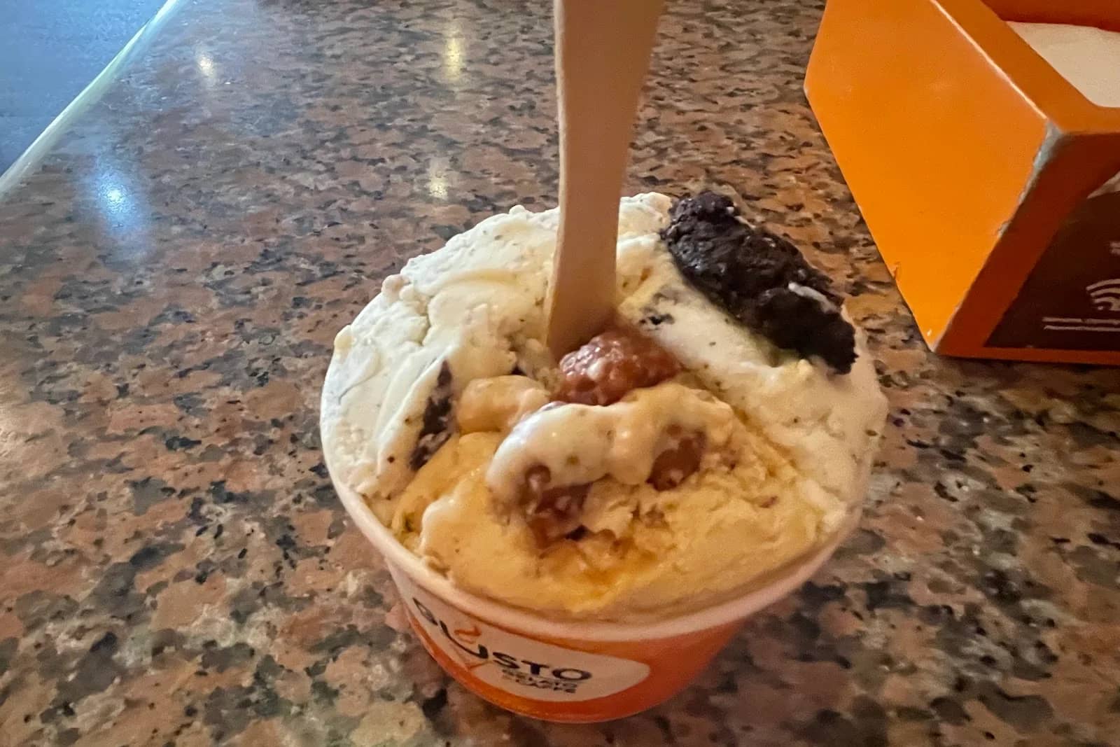 Gusto Gelato & Caffe — Café