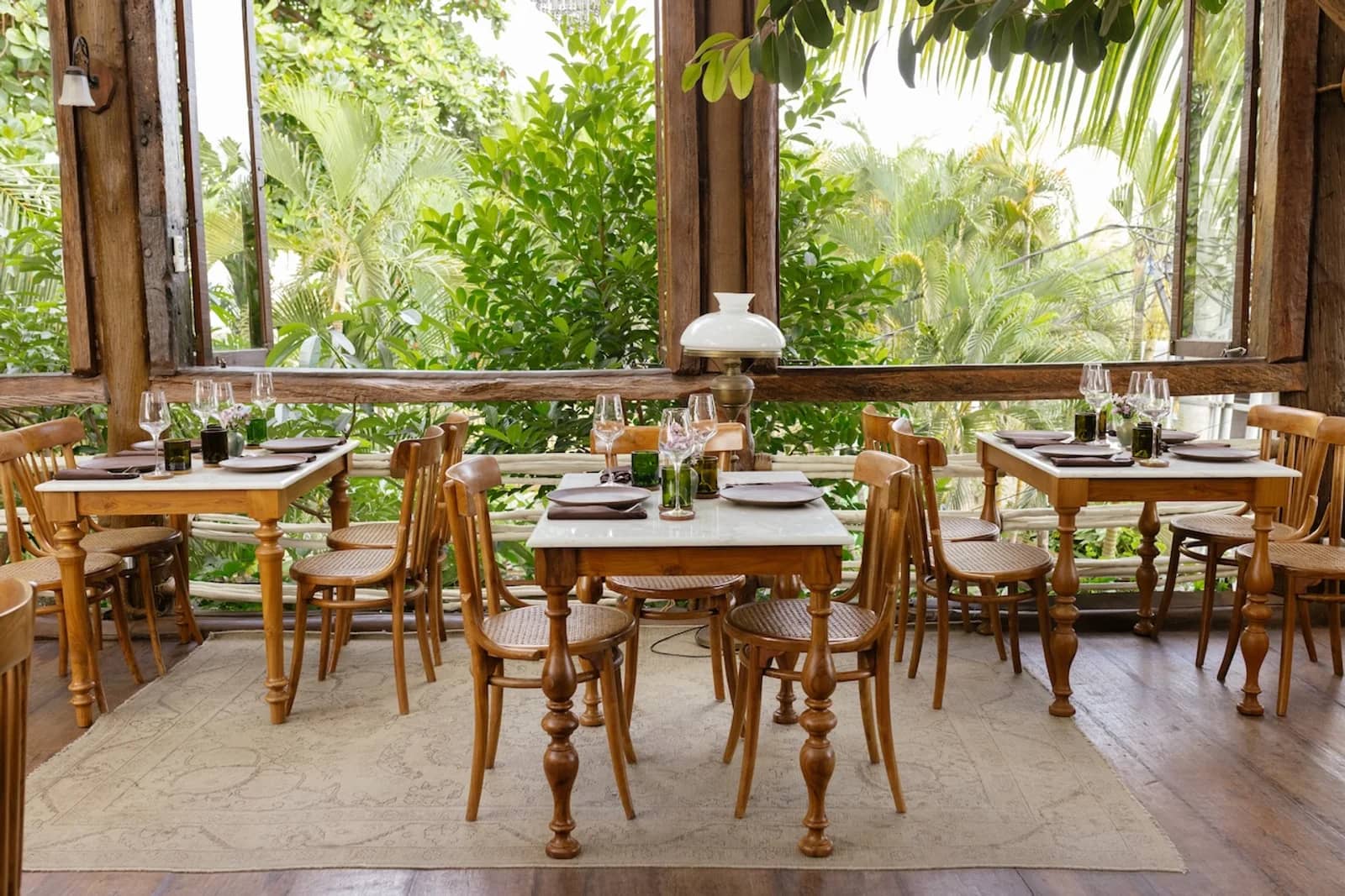 Touché Cafe & Restaurant — Restaurant