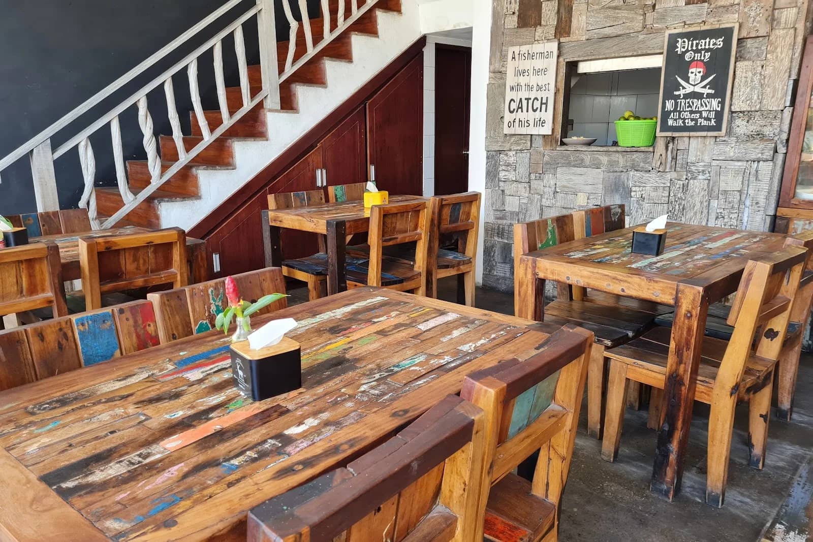 Warung Varuna — Warung