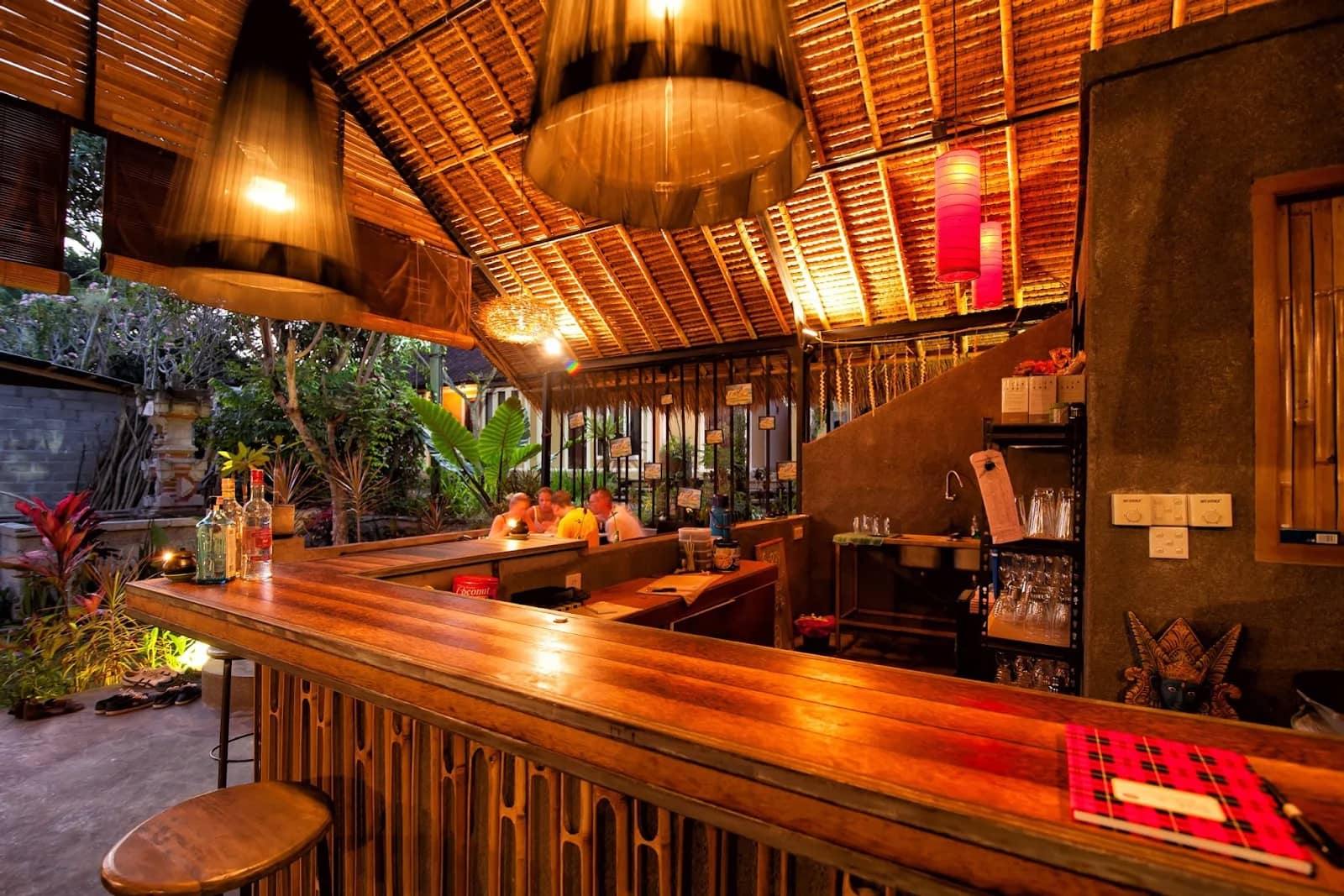 Who's Who — Restaurant