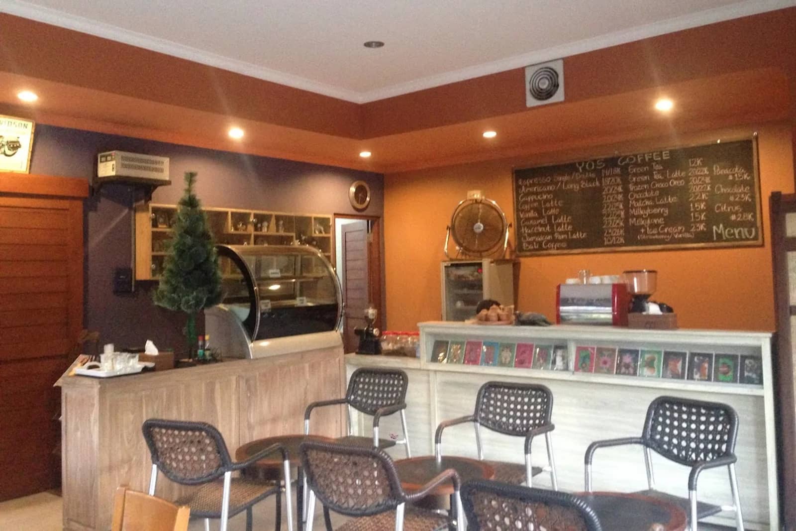 Warung Mangga Madu — Restaurant
