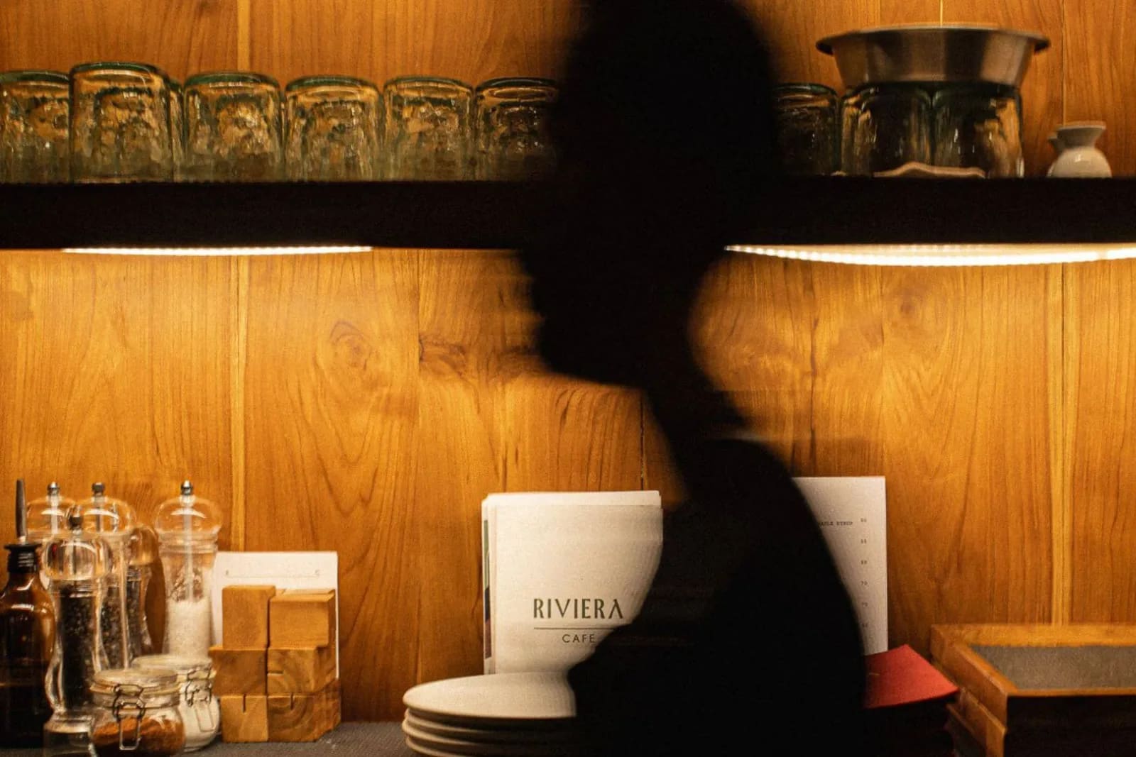 Riviera Cafe Cemagi — Restaurant
