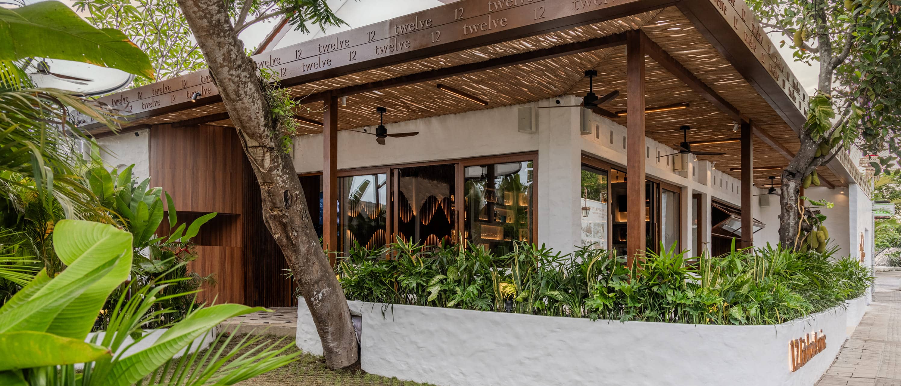 12 Kitchen and Wine — Bar