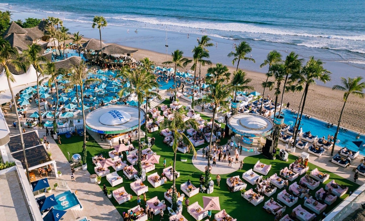 FINNS Beach Club — Restaurant