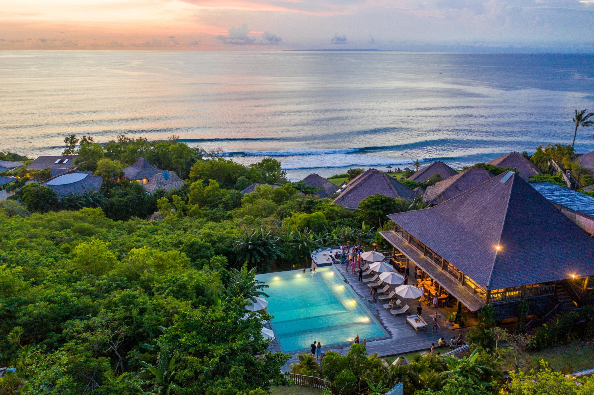 Mana Uluwatu — Bar