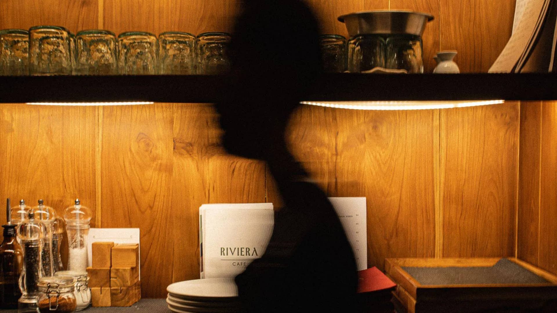 Riviera Cafe Cemagi — Restaurant