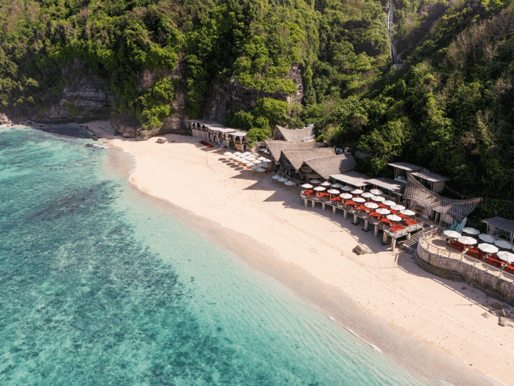 Sundays Beach Club — Beach club