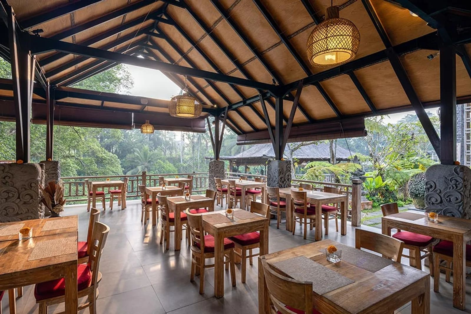 Collina Kawi Restaurant at Kawi Resort — Restaurant