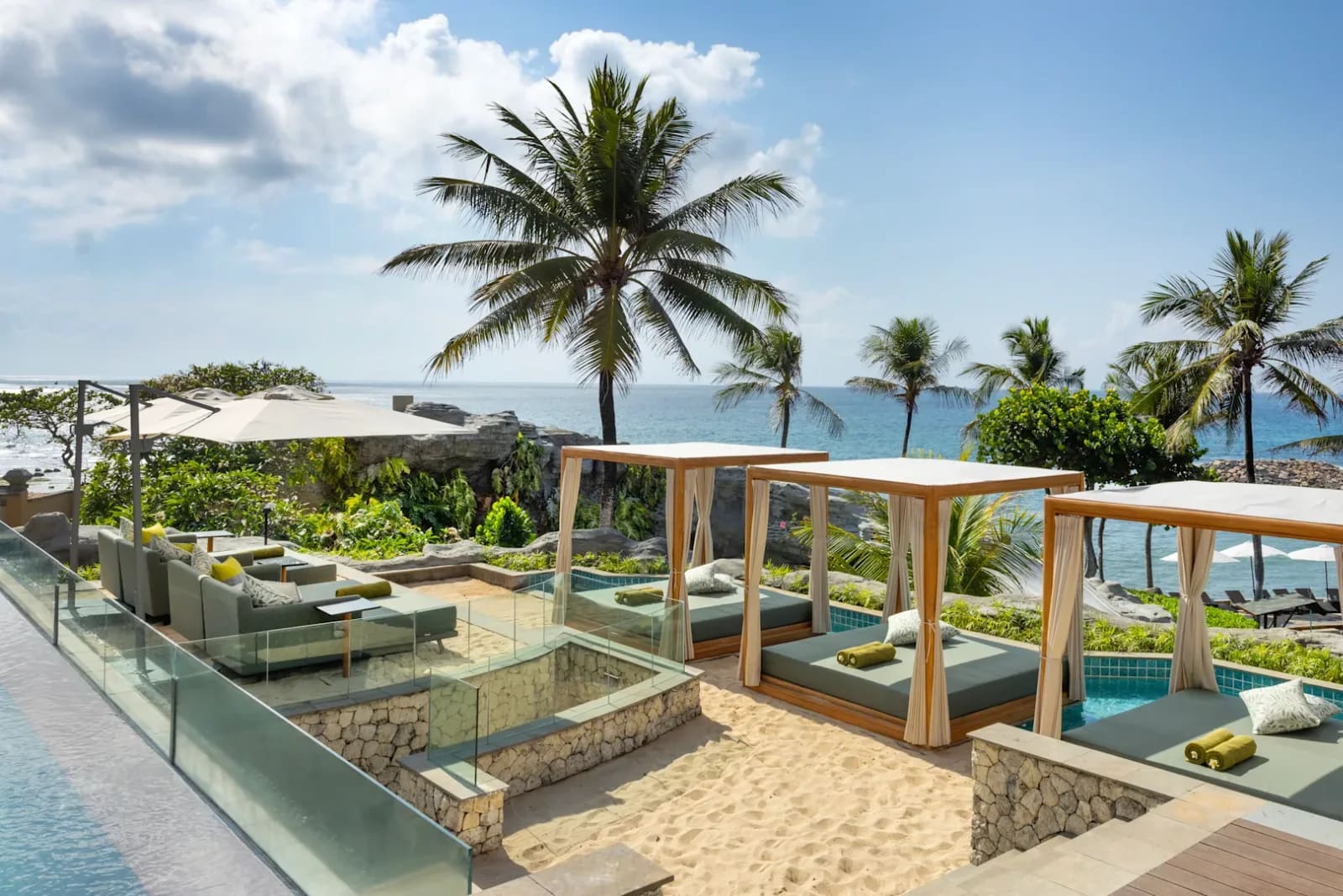 Elara - Seaside Lounge and Bar at Hilton Bali Resort — Restaurant