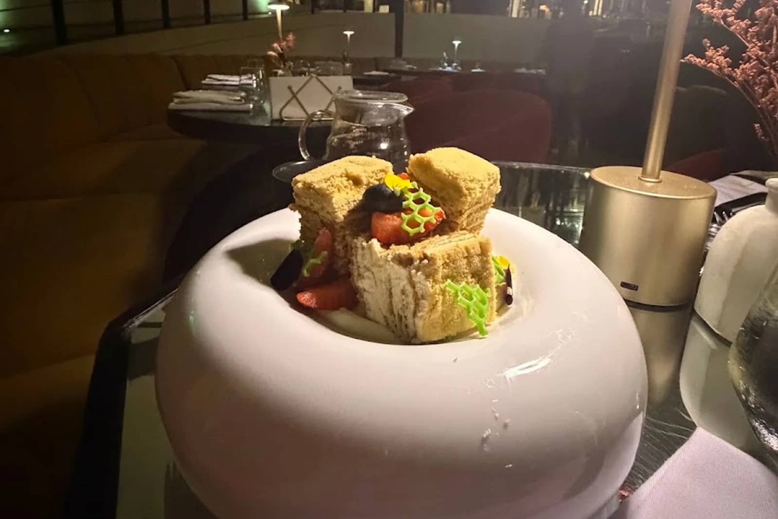 HEDONIST SPACE restaurant | lounge | bar — Restaurant