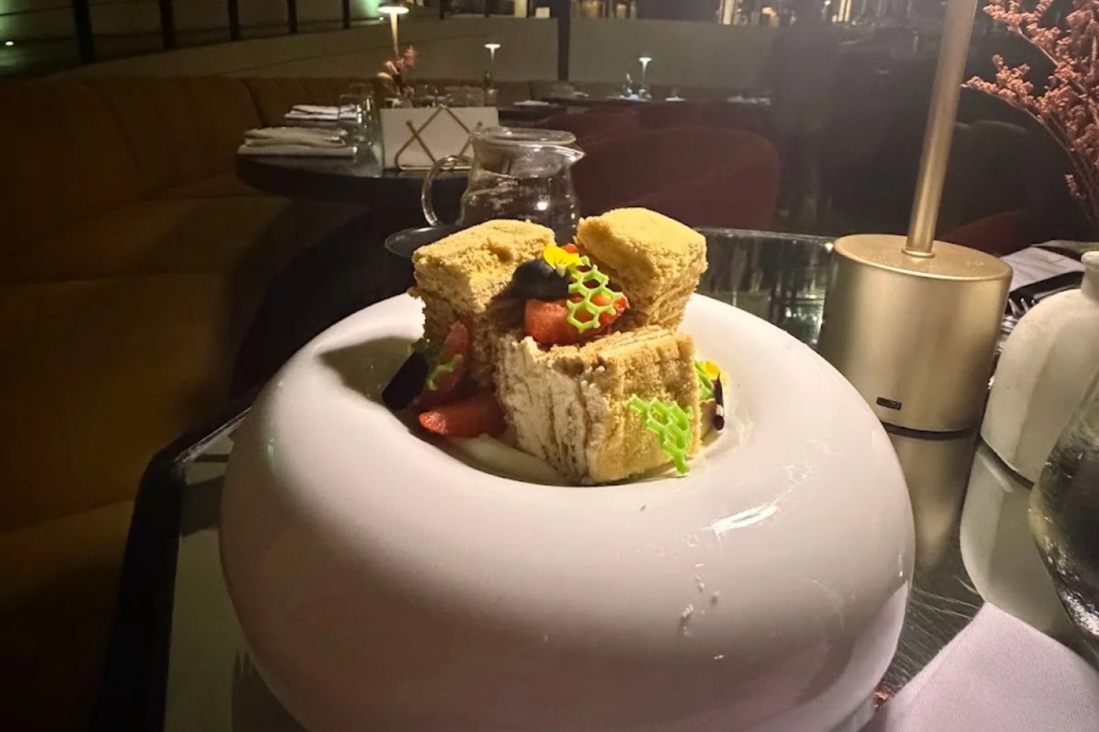 HEDONIST SPACE restaurant | lounge | bar — Restaurant