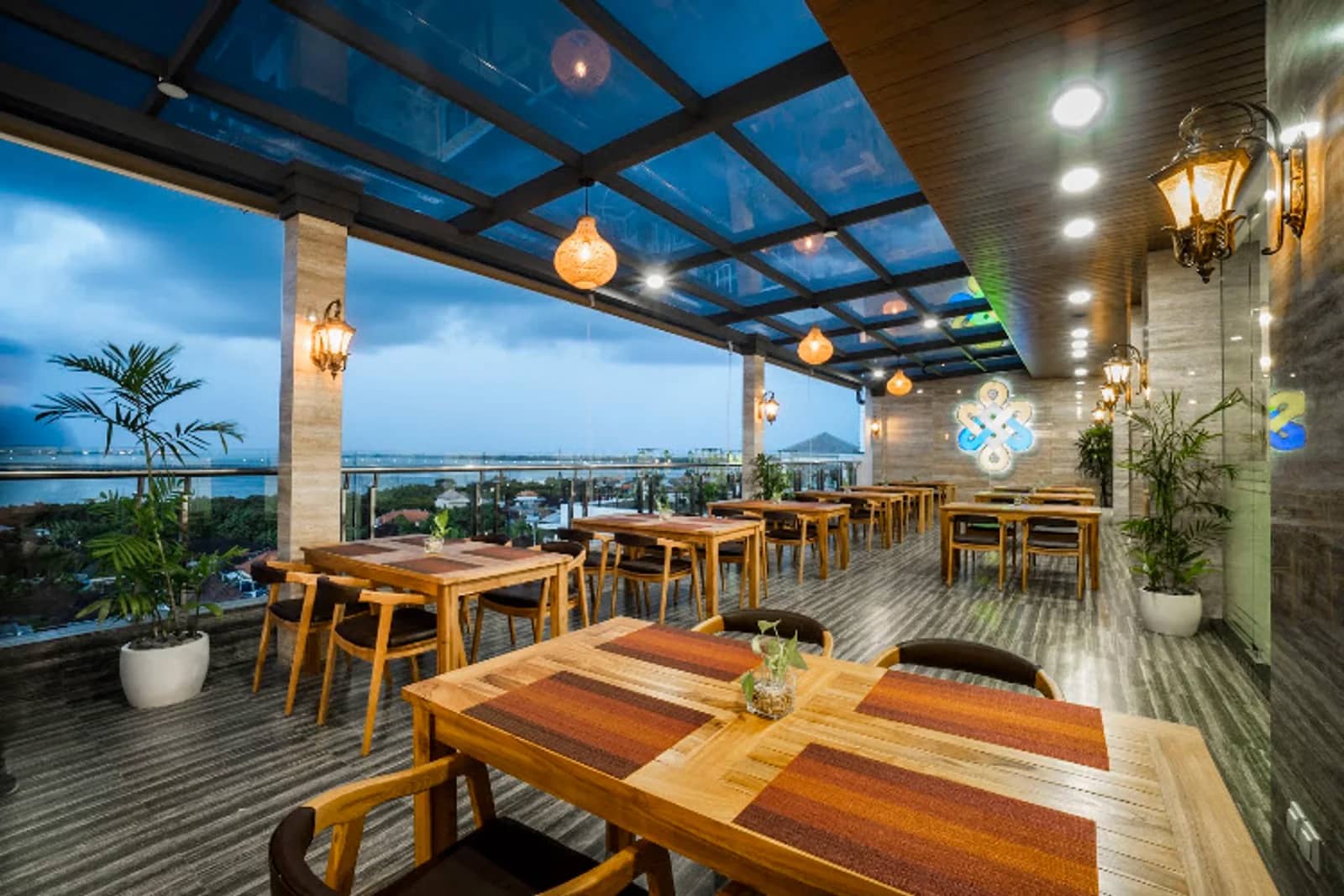 Hiromi Restaurant and Bar — Restaurant