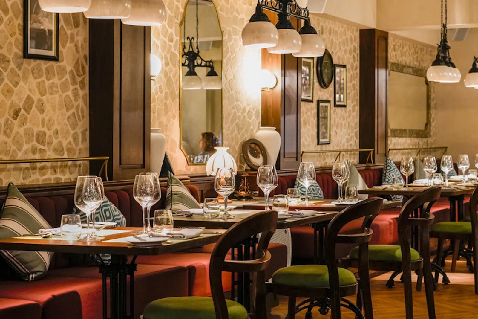 JARD'OR French Fusion Brasserie — Restaurant
