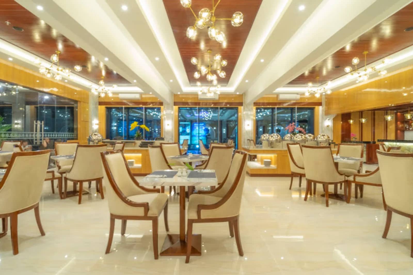 Marble 8 Restaurant at City of Aventus — Restaurant