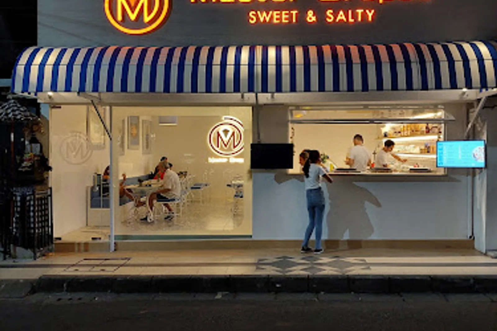 Master Crepes — Restaurant