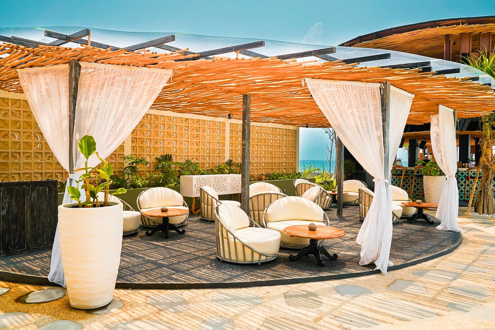 Moonstone Beach Lounge — Restaurant