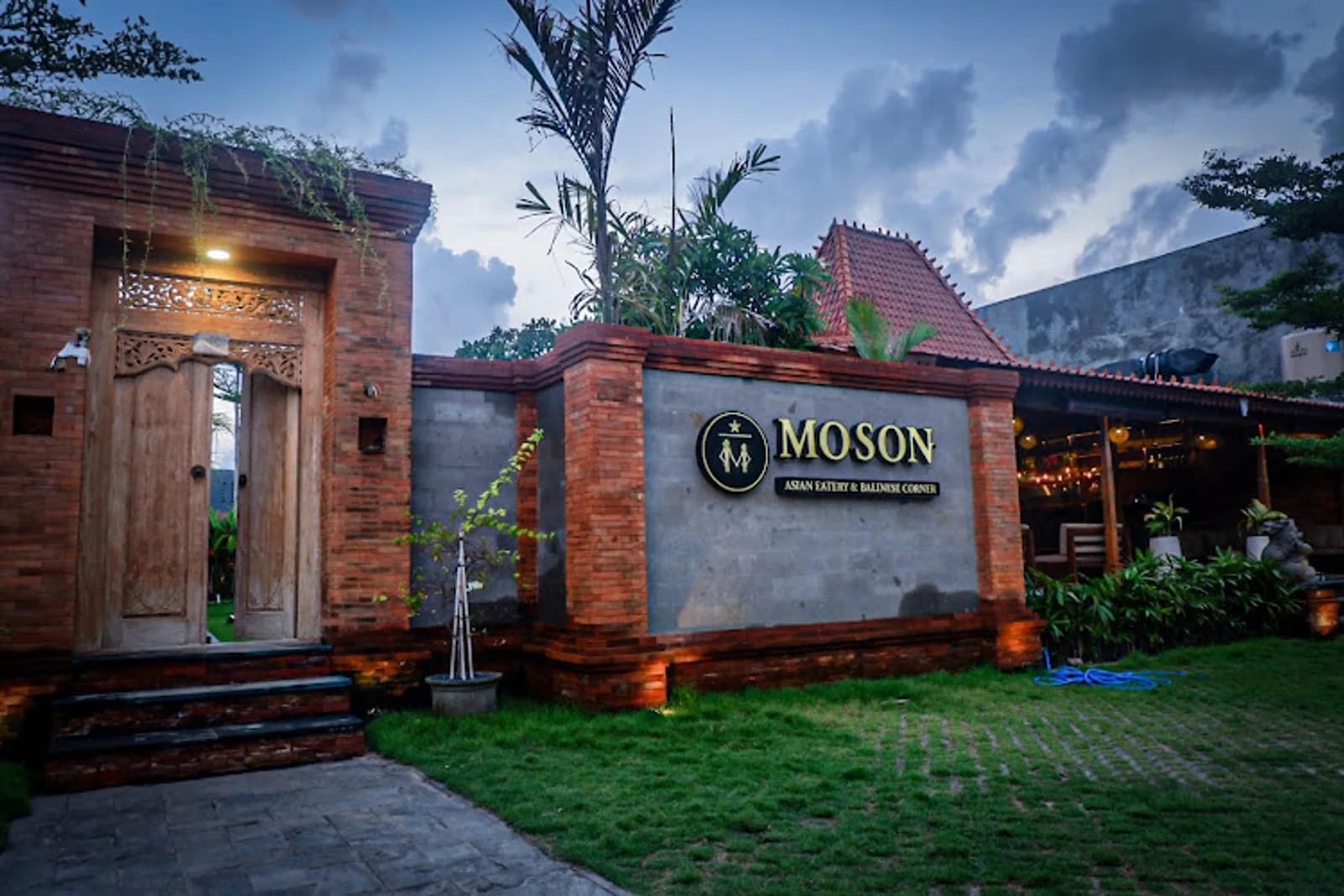 MOSON BALI VILLA & EATERY — Restaurant