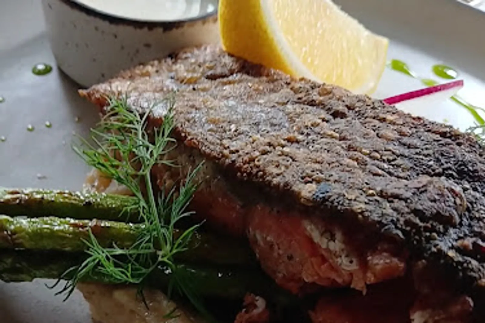 NUAH — Restaurant