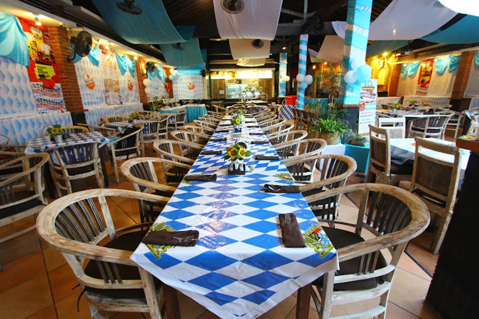 Nyoman's Beer Garden Bar & Restaurant — Restaurant
