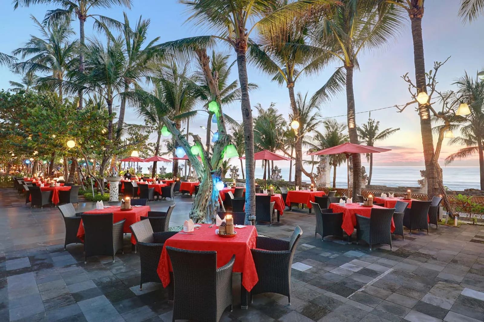 Ocean Terrace Restaurant at Legian Beach Hotel — Restaurant