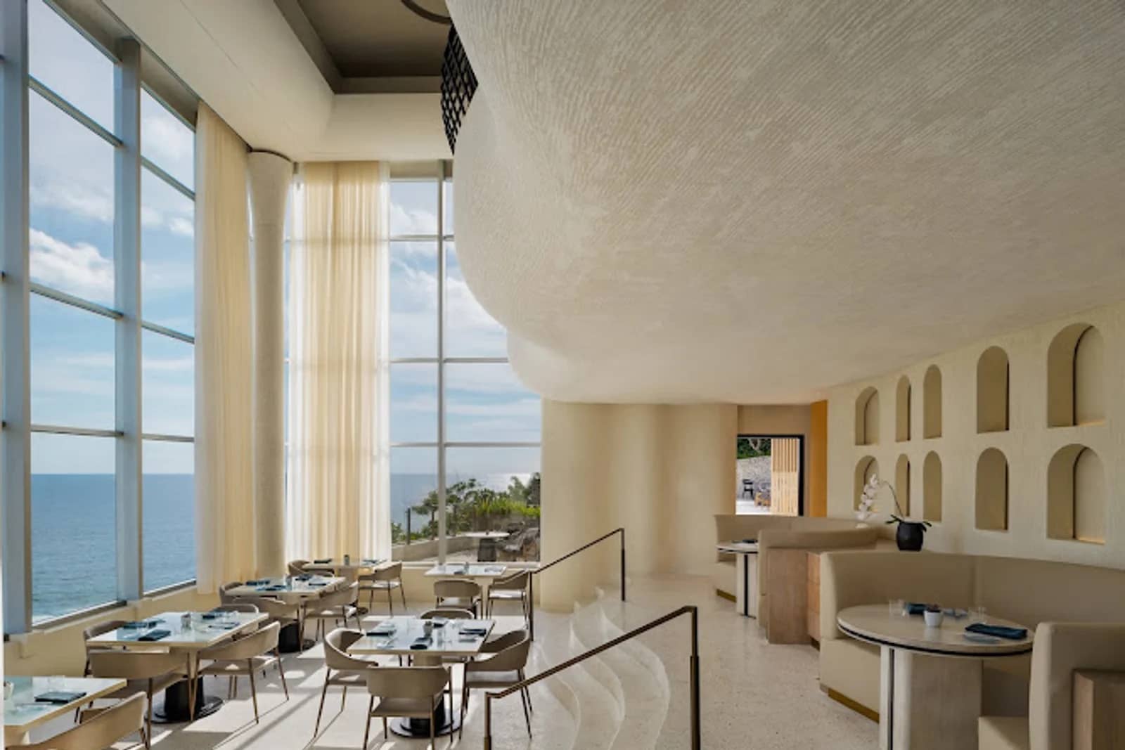 Oliverra Restaurant at Umana Bali, LXR Hotels & Resorts — Restaurant