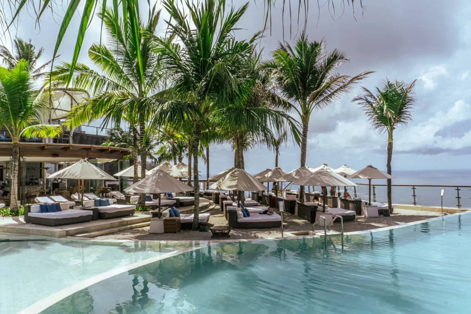 oneeighty Dayclub — Restaurant