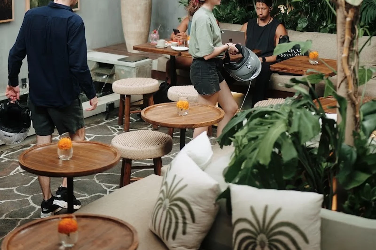 Samm's Farm — Restaurant