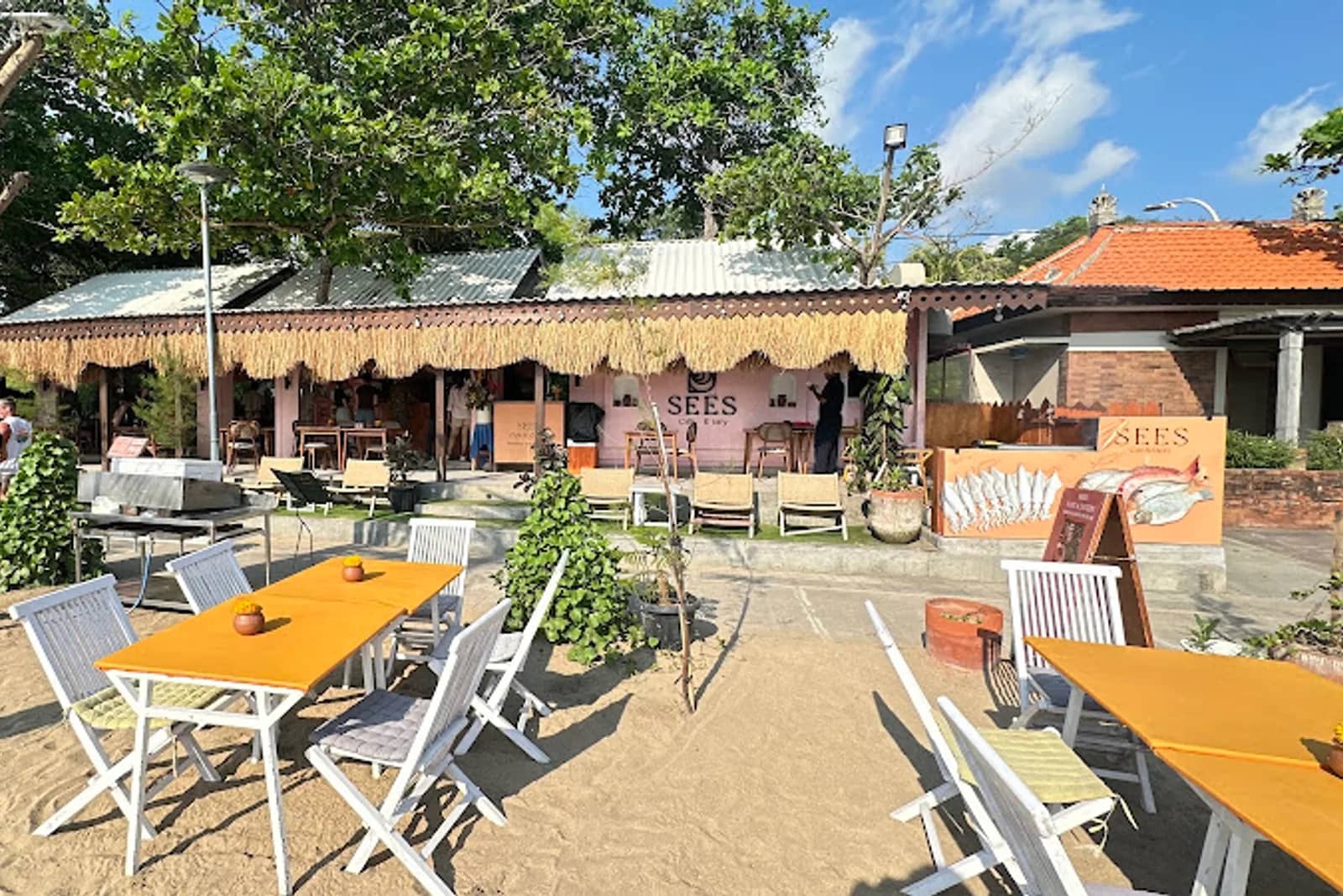 Sees Bali Cafe & Eatery — Restaurant
