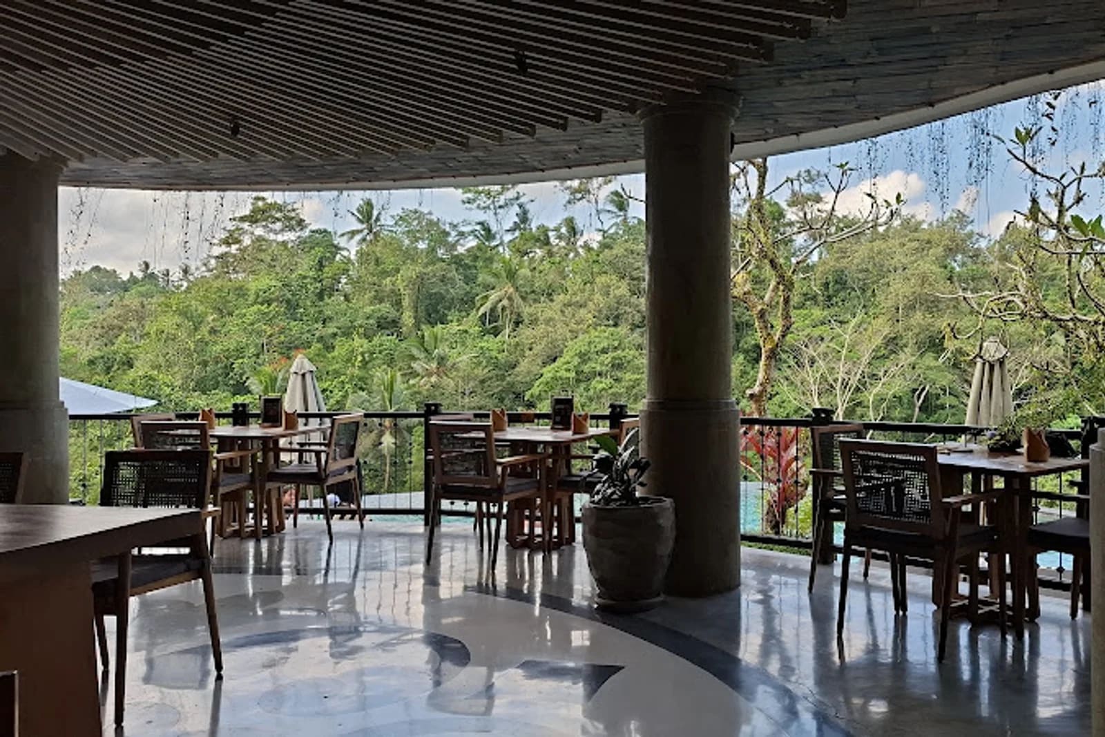 T'dung Restaurant Pool and Bar at Kenran Resort Ubud — Restaurant