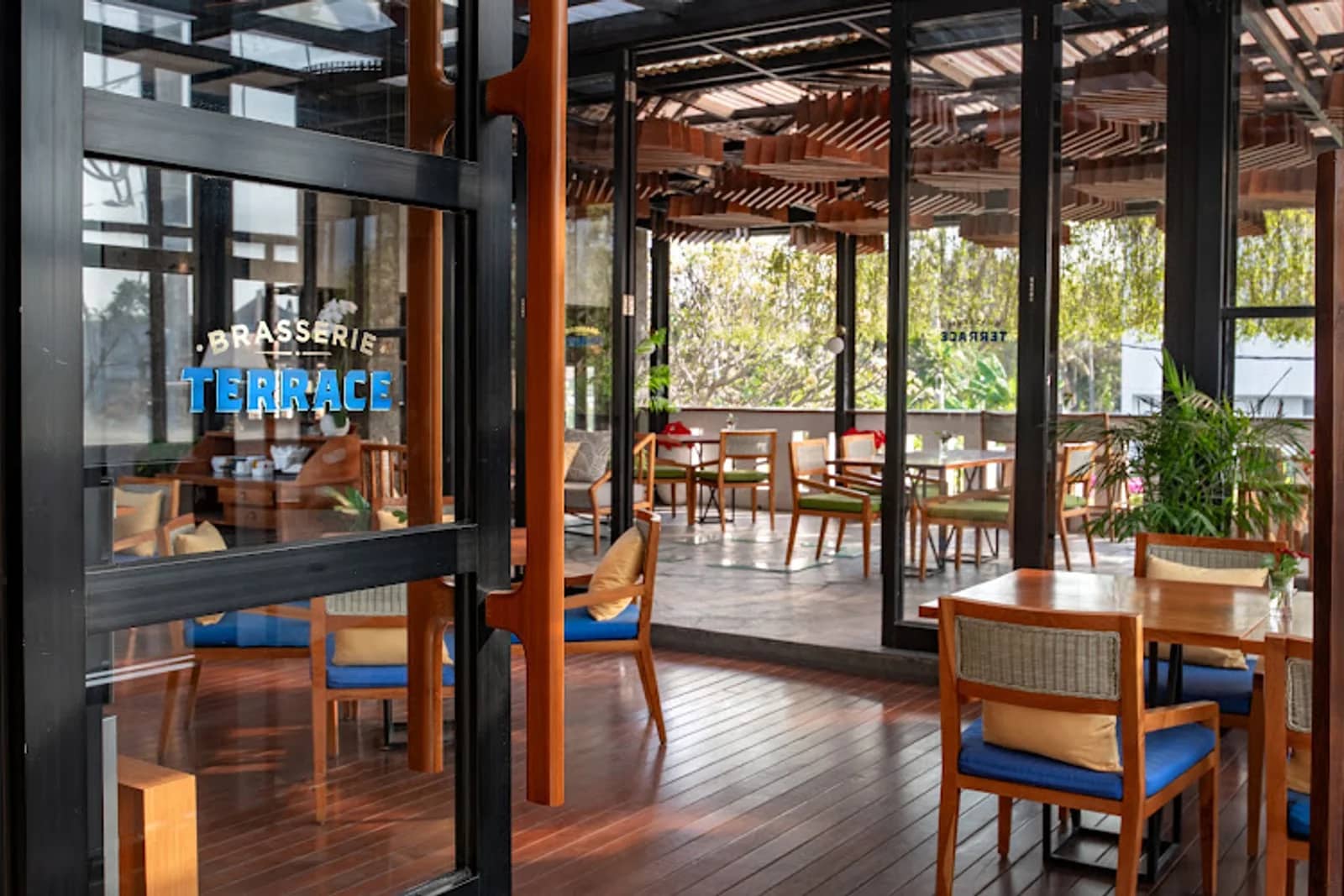 Terrace Brasserie & Café — Restaurant
