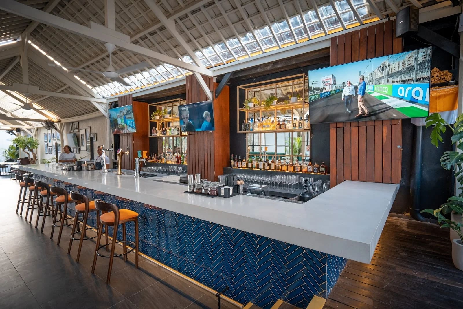 The Blue Door Bar, Restaurant & Club — Restaurant