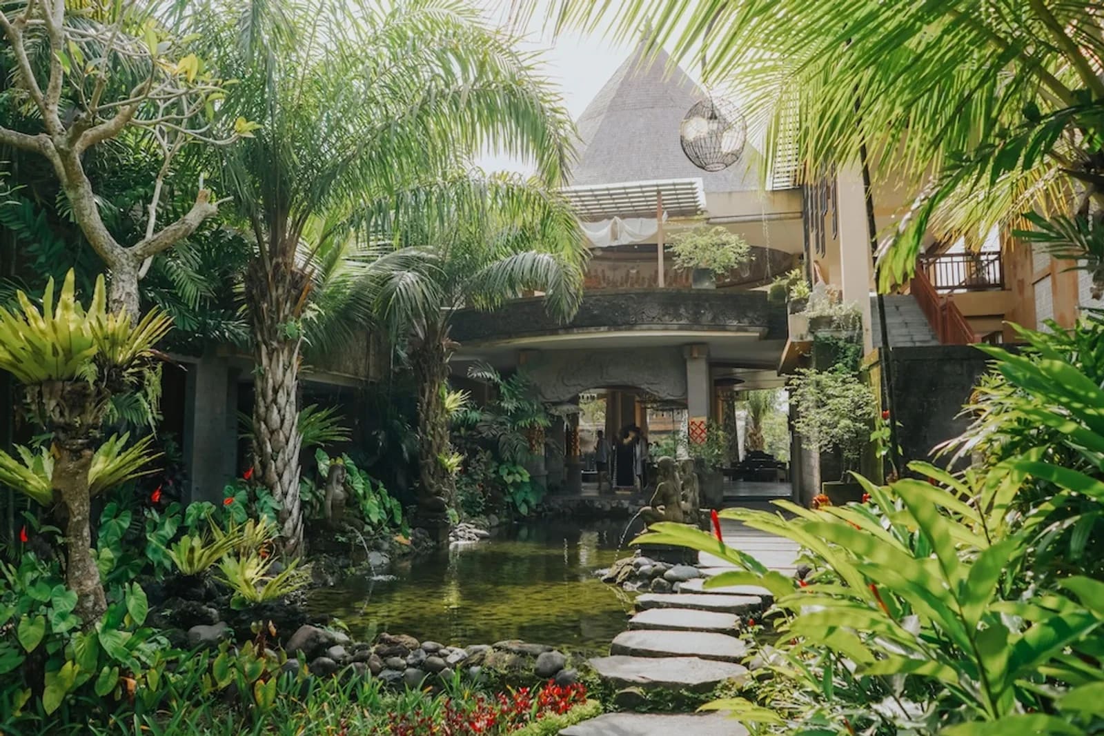 The Sankara Suites & Villas — Restaurant