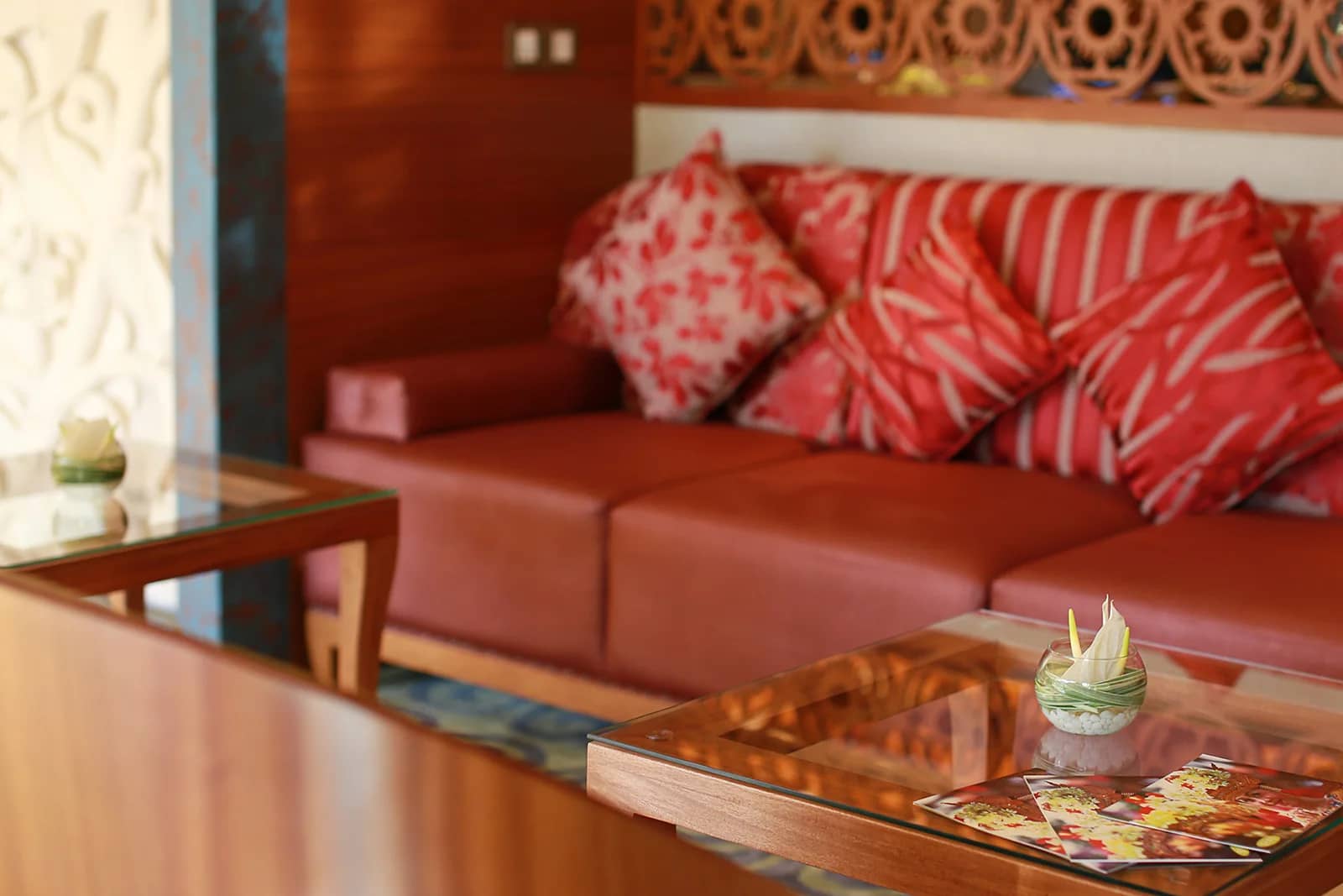 Yonne Cafe and Bar at SenS Hotel and Spa — Restaurant